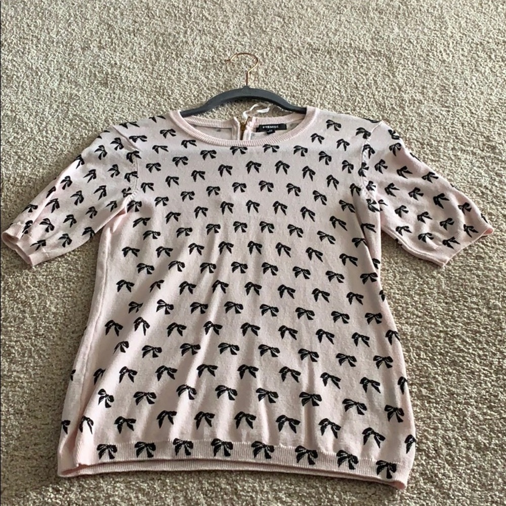 Adorable light knit sweater top